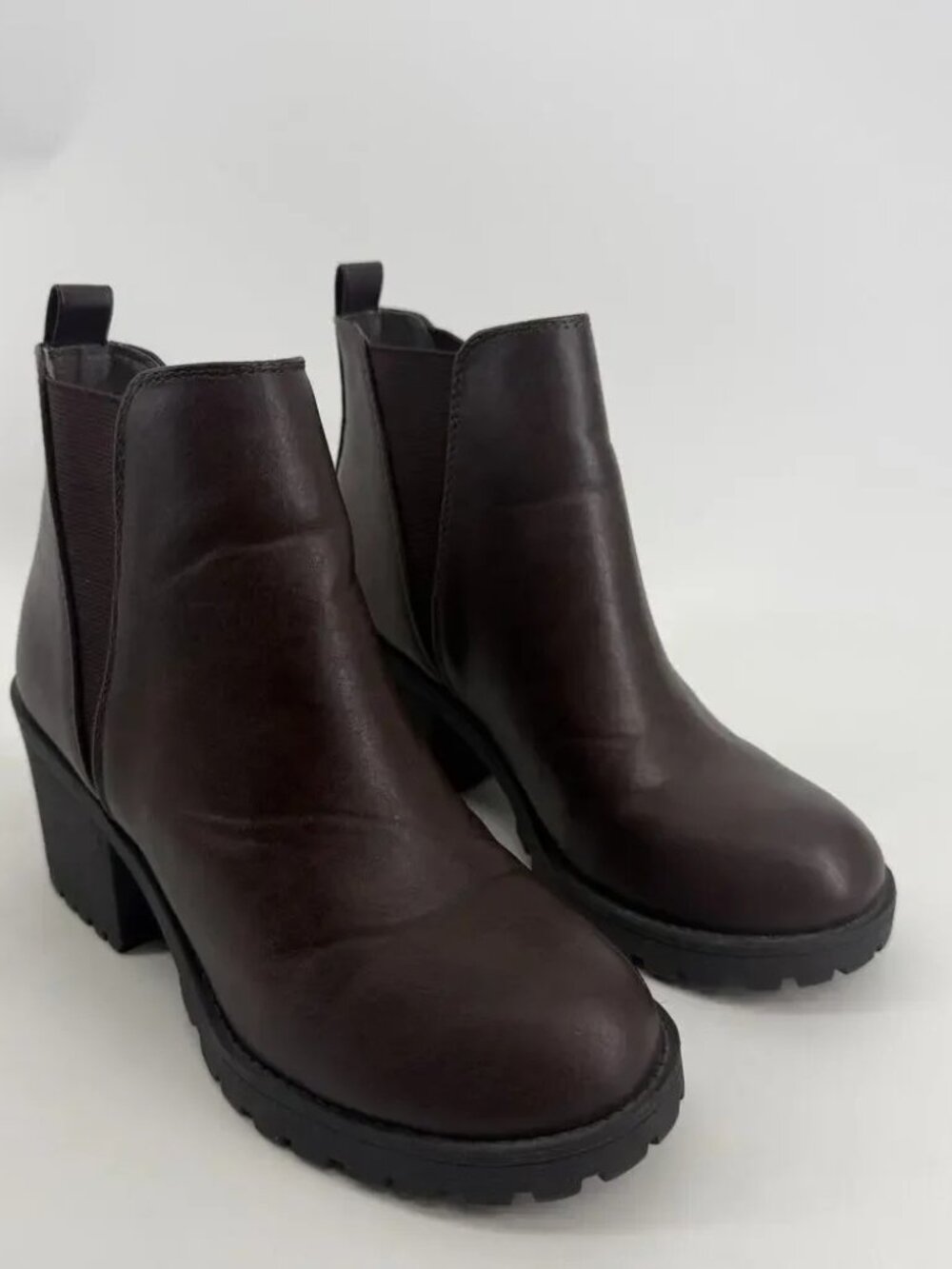 Soda Boots 7.5 Minimalist Dark Academia Office Siren Soft Girl Gorpcore Lite Y2K